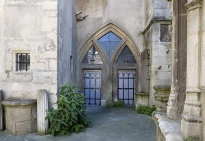 les « Grandes Ecoles » (actuellement Hôtel des Grandes-Ecoles et de l’Echevinage, siège de la Société des Antiquaires de l’Ouest