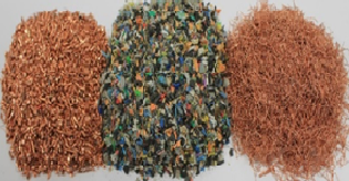 Phase 3, Séparation : les particules chargées seront alors soumises à un champ électrique externe maitrisé pour les séparer en fonction du niveau de charge et de la polarité des particules.  La géométrie du champ électrique des séparateurs est adaptée à la nature du mélange à trier (conducteur/conducteur ; conducteur/isolant ; isolant/isolant)