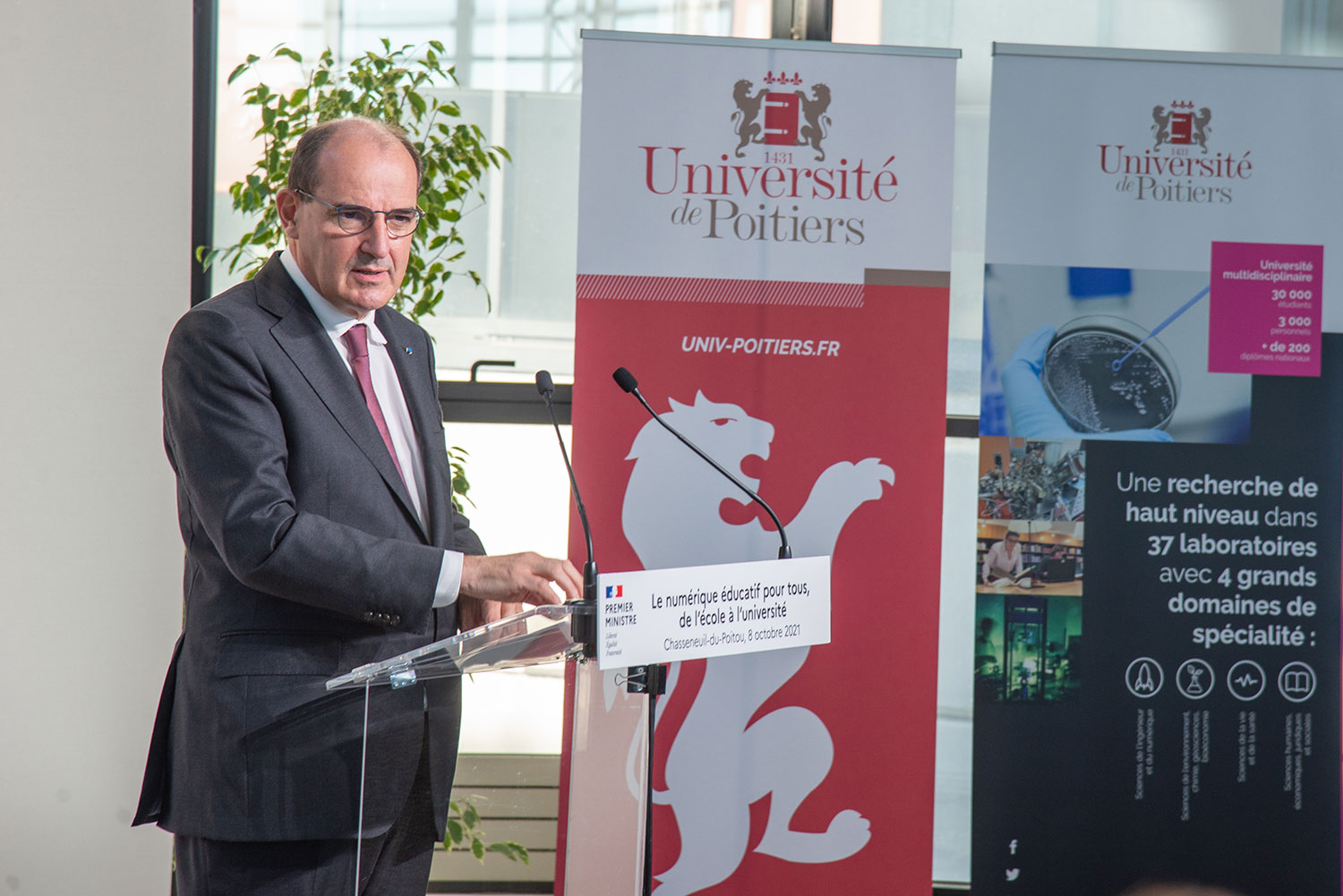 Visite officielle du Premier ministre à l’université de Poitiers