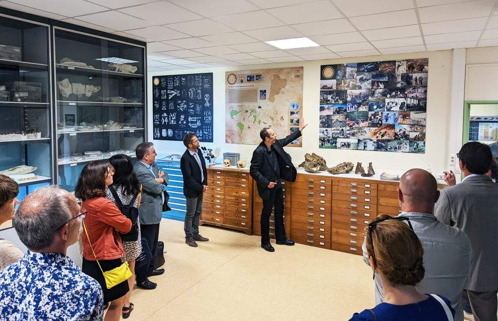 photo 1 inauguration salle fossiles - Palevoprim 180522 1 © Université de Poitiers